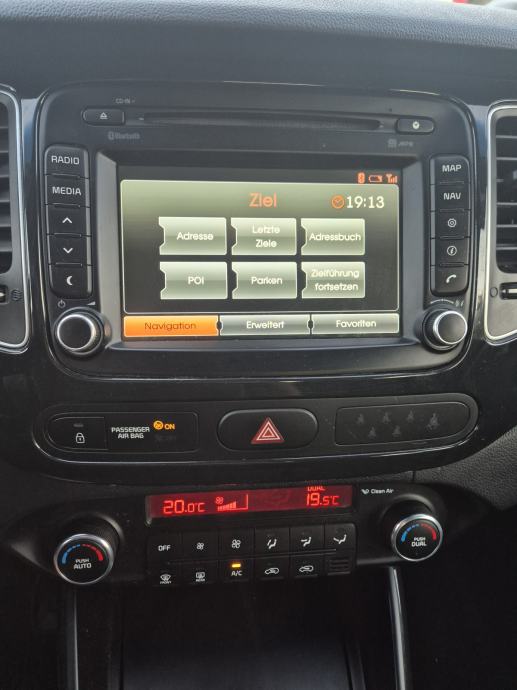 Kia Carens 1,7 CRDi LX eco 7 sjedala, fotografija 9