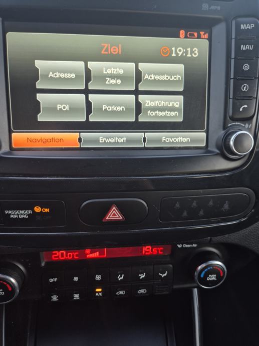 Kia Carens 1,7 CRDi LX eco 7 sjedala, fotografija 11