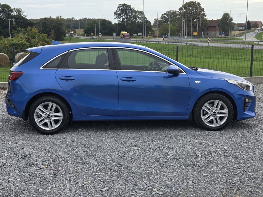 Kia Ceed 1,0 T-GDI, fotografija 4