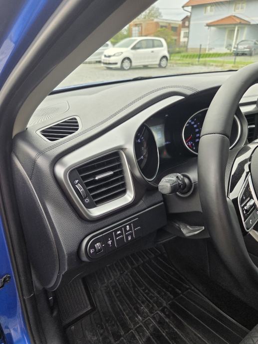 Kia Ceed 1,0 T-GDI, fotografija 10