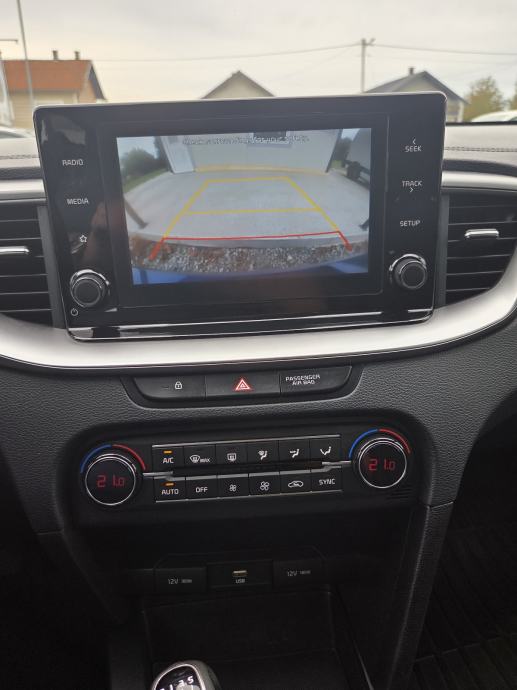 Kia Ceed 1,0 T-GDI, fotografija 12