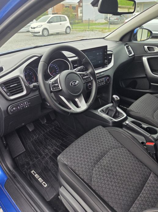 Kia Ceed 1,0 T-GDI, fotografija 13