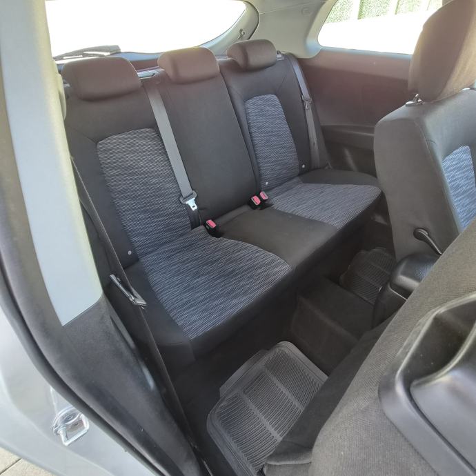 Kia Ceed 1,4 benzinac ● 126.ooo km● Kupljen nov u Hr, fotografija 10