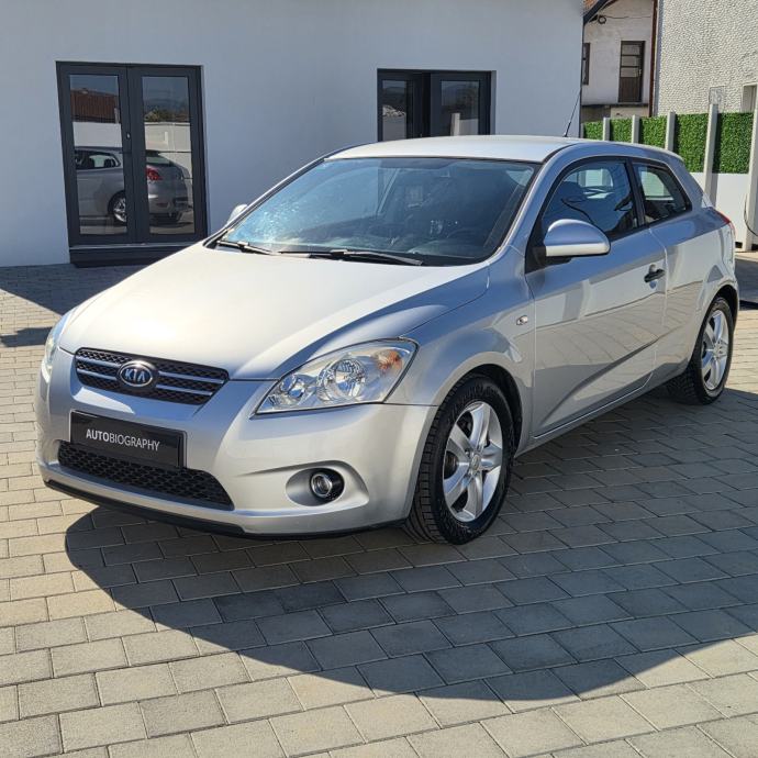 Kia Ceed 1,4 benzinac ● 126.ooo km● Kupljen nov u Hr, fotografija 8