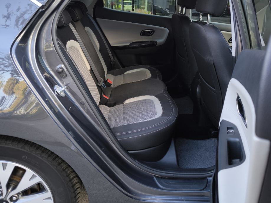 KIA CEED 1.6 CRDI//FULL OPREMA//REG.GODINU DANA//, fotografija 19