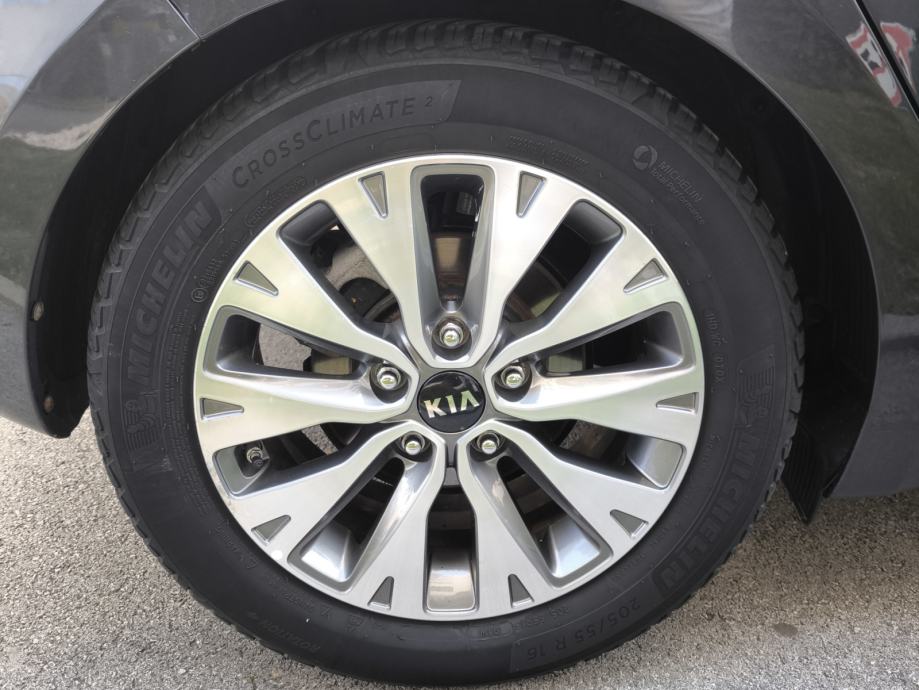 KIA CEED 1.6 CRDI//FULL OPREMA//REG.GODINU DANA//, fotografija 20