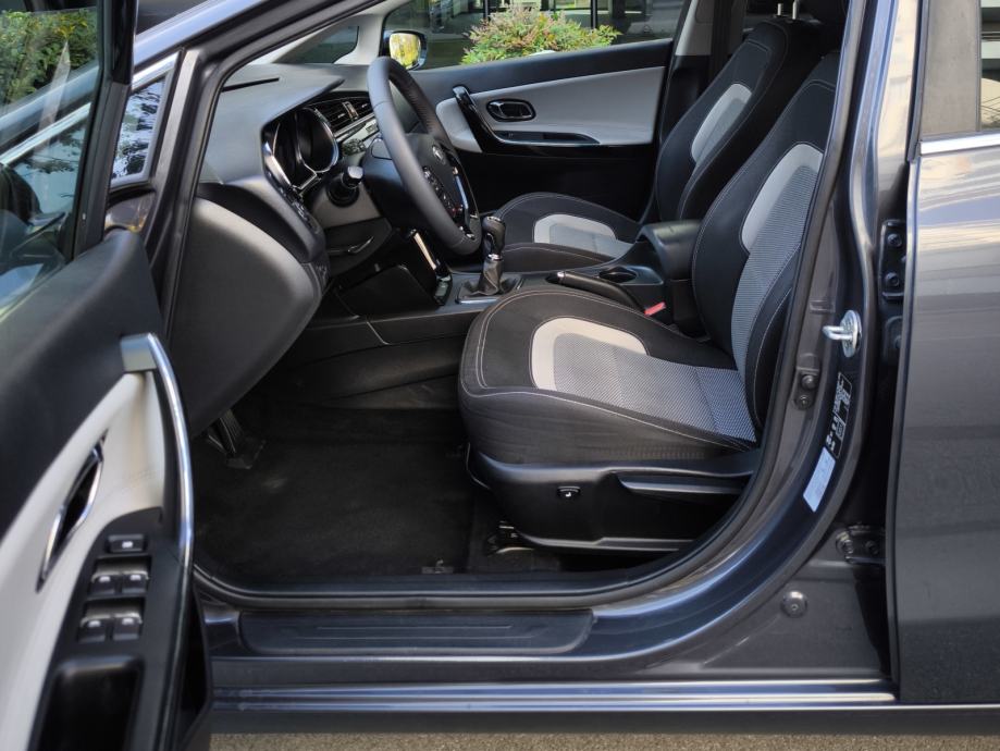 KIA CEED 1.6 CRDI//FULL OPREMA//REG.GODINU DANA//, fotografija 14