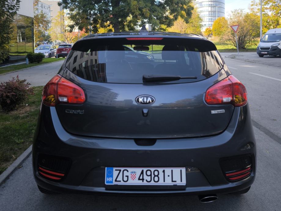 KIA CEED 1.6 CRDI//FULL OPREMA//REG.GODINU DANA//, fotografija 10