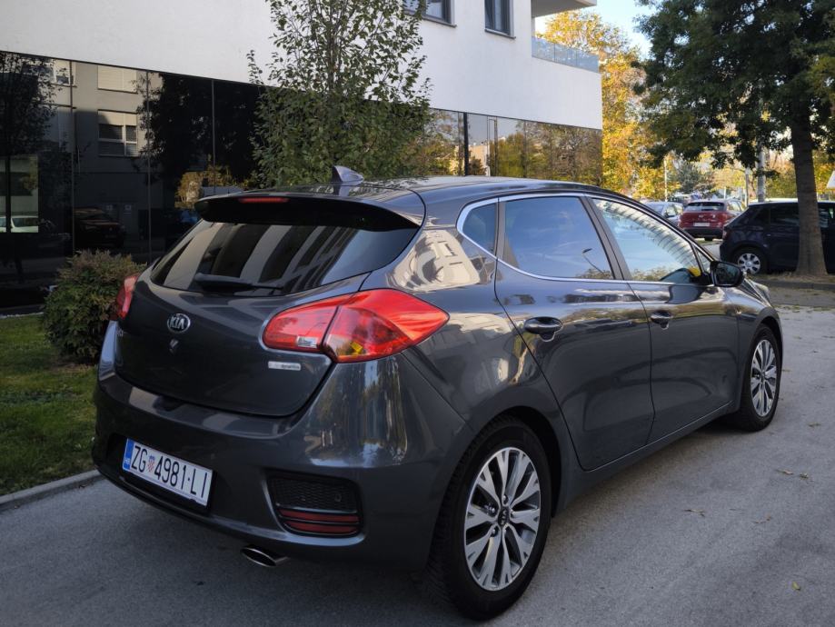 KIA CEED 1.6 CRDI//FULL OPREMA//REG.GODINU DANA//, fotografija 8