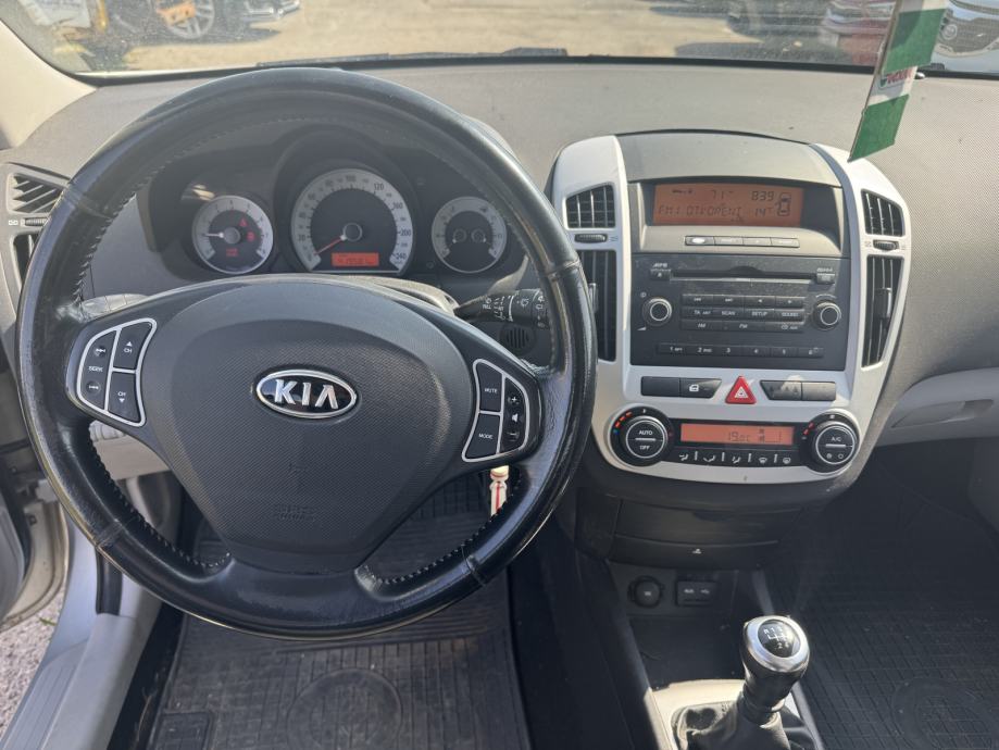 Kia Ceed 1,6 EX 93kW-2008 god -Registracija do 03/2027, fotografija 6