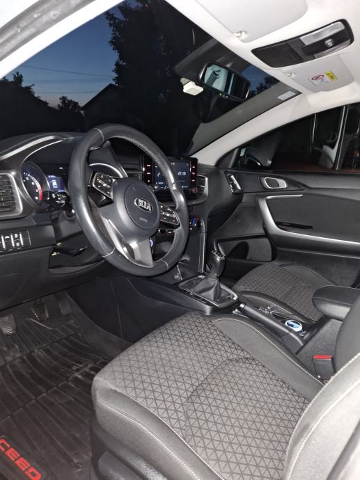 Kia Ceed (cee'd) 1,0 T-GDI, odlično stanje bez ulaganja, fotografija 10