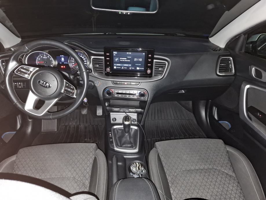 Kia Ceed (cee'd) 1,0 T-GDI, odlično stanje bez ulaganja, fotografija 9