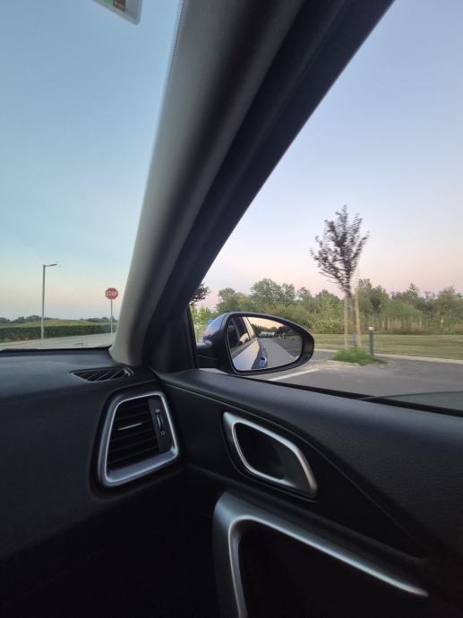 Kia Ceed (cee'd) 1,0 T-GDI, fotografija 12