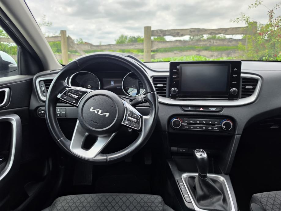 Kia Ceed (cee'd) 1.0 T-GDI, fotografija 6