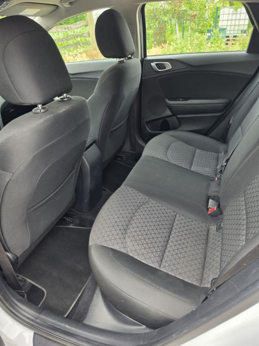 Kia Ceed (cee'd) 1.0 T-GDI, fotografija 8