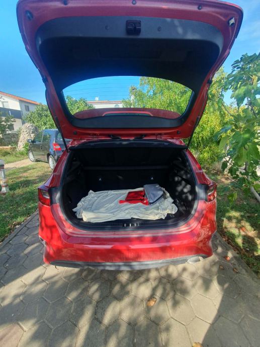 Kia Ceed (cee'd) 1.0 T-GDI, fotografija 5
