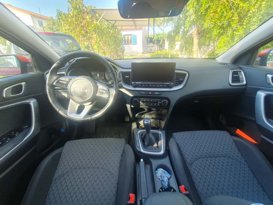 Kia Ceed (cee'd) 1.0 T-GDI, fotografija 8