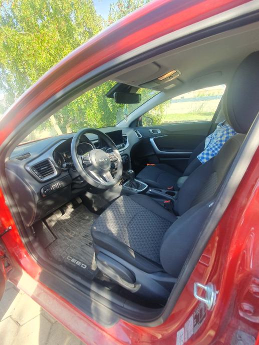 Kia Ceed (cee'd) 1.0 T-GDI, fotografija 9