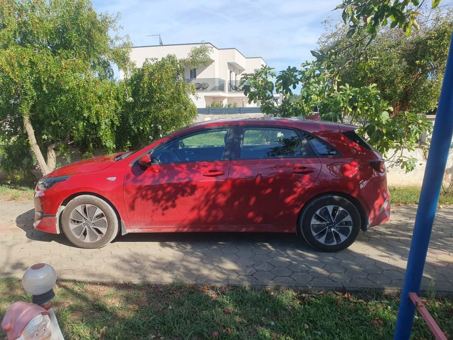 Kia Ceed (cee'd) 1.0 T-GDI, fotografija 2