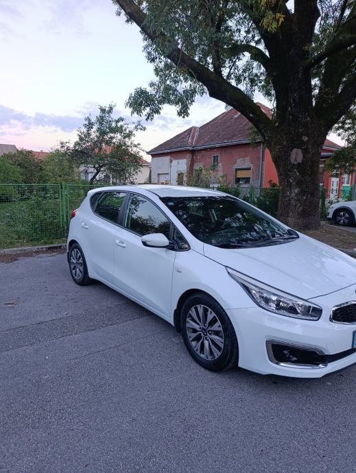 Kia Ceed (cee'd) 1,4 CVVT, klima,HR auto,top stanje, fotografija 4