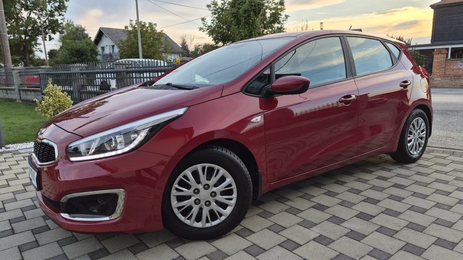 Kia Ceed (cee'd) 1,4 CVVT - REDIZAJN -1.VLASNIK - 85 000 KM -, fotografija 5