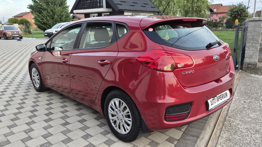 Kia Ceed (cee'd) 1,4 CVVT - REDIZAJN -1.VLASNIK - 85 000 KM -, fotografija 8