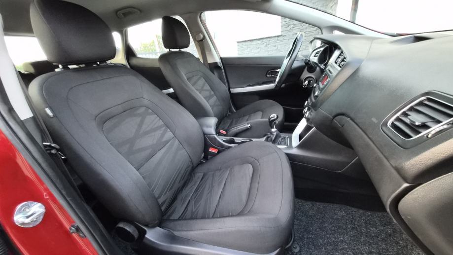 Kia Ceed (cee'd) 1,4 CVVT - REDIZAJN -1.VLASNIK - 85 000 KM -, fotografija 13