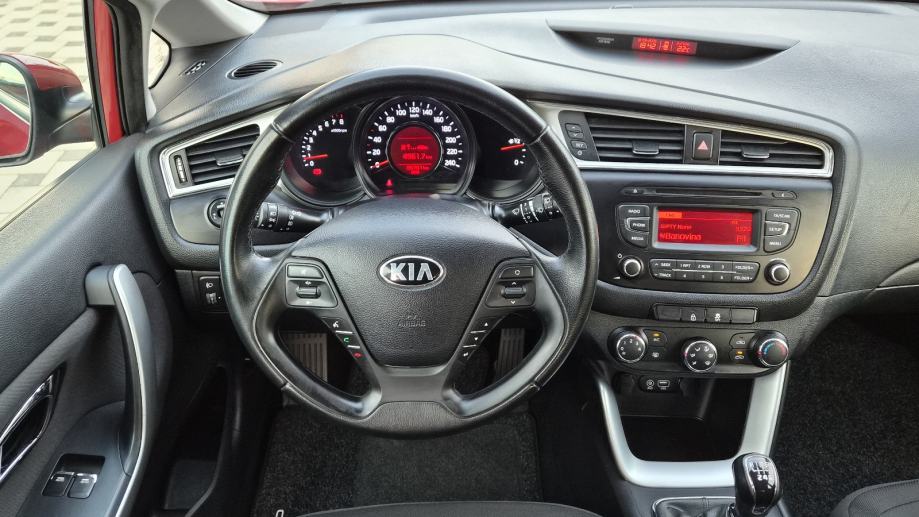 Kia Ceed (cee'd) 1,4 CVVT - REDIZAJN -1.VLASNIK - 85 000 KM -, fotografija 18