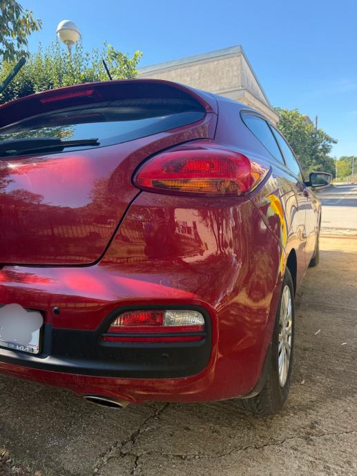 Kia Ceed (cee'd) 1,4 CVVT, fotografija 2