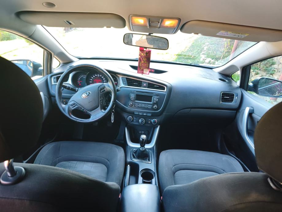 Kia Ceed (cee'd) 1,4 CVVT, pogled izvana - slika 5