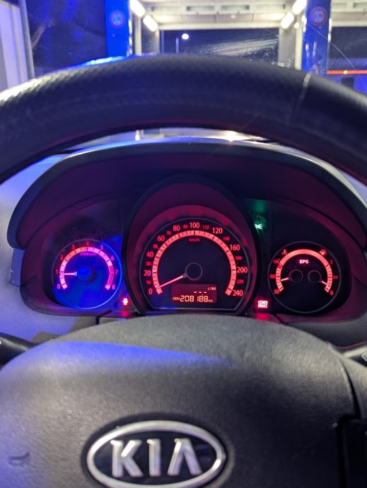 Kia Ceed (cee'd) 1,4 LX, fotografija 6