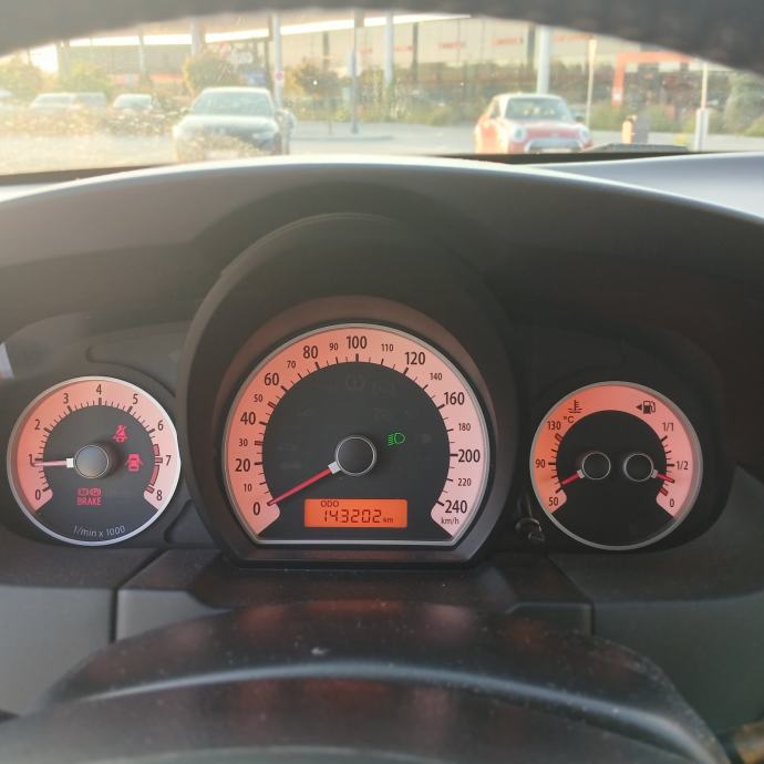 Kia Ceed (cee'd) 1,4 LX, fotografija 12