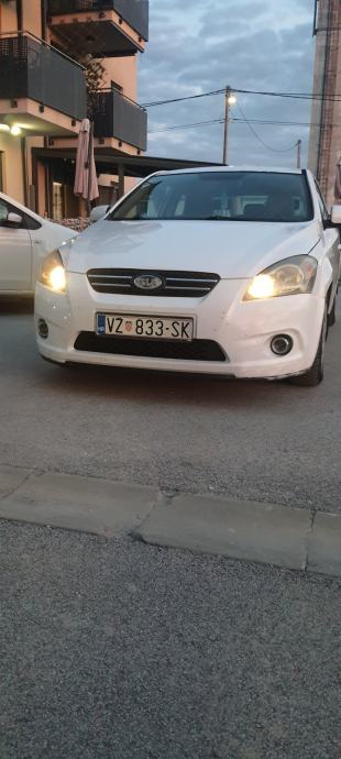 Kia Ceed (cee'd) 1,4, registrirana do 9.tog 2027!!, fotografija 8