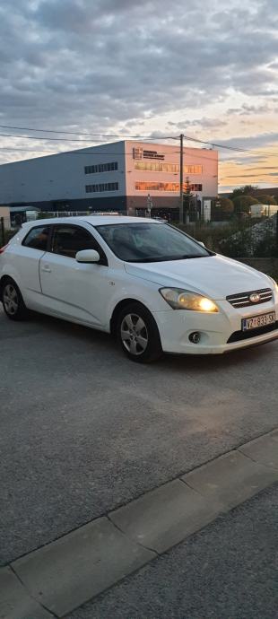Kia Ceed (cee'd) 1,4, registrirana do 9.tog 2027!!, fotografija 2