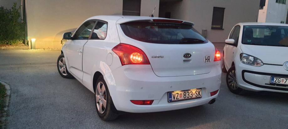 Kia Ceed (cee'd) 1,4, registrirana do 9.tog 2027!!, fotografija 12
