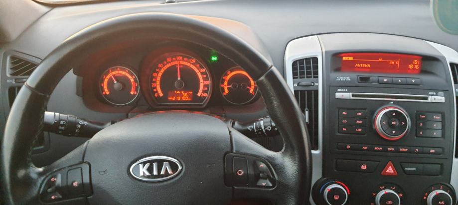 Kia Ceed (cee'd) 1,4, registrirana do 9.tog 2027!!, fotografija 17