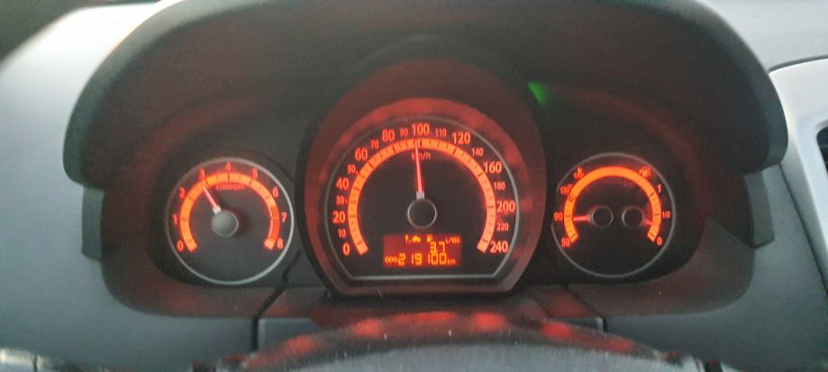 Kia Ceed (cee'd) 1,4, registrirana do 9.tog 2027!!, fotografija 19