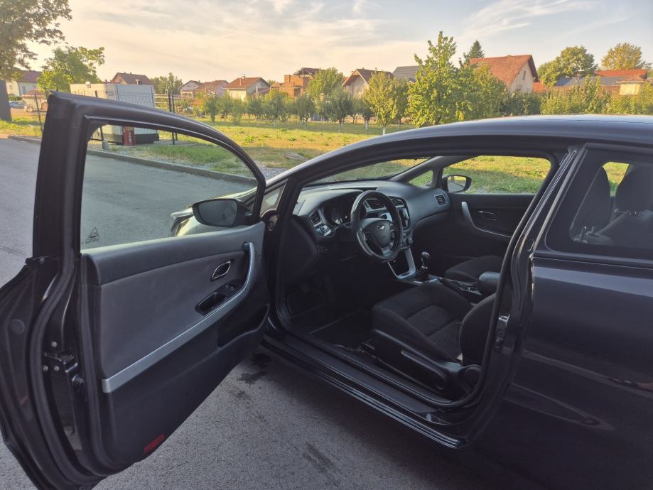 Kia Ceed (cee'd) Hitno!!, fotografija 16