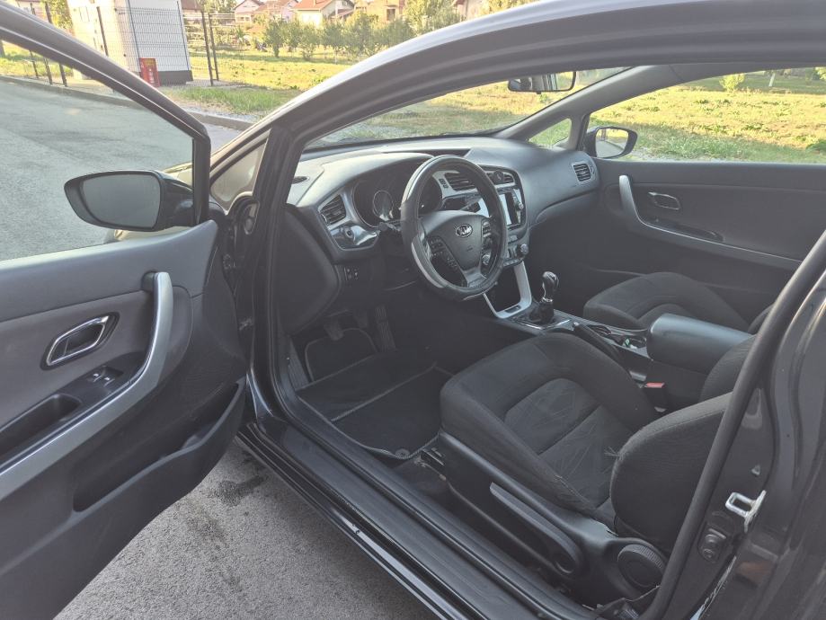 Kia Ceed (cee'd) Hitno!!, fotografija 17