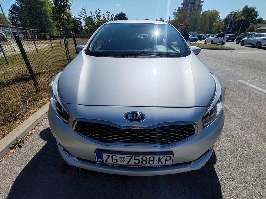 Kia Ceed 1.4 16V/2018.god./127.000km/reg:8./2027./najbolji motor-lanac, fotografija 5