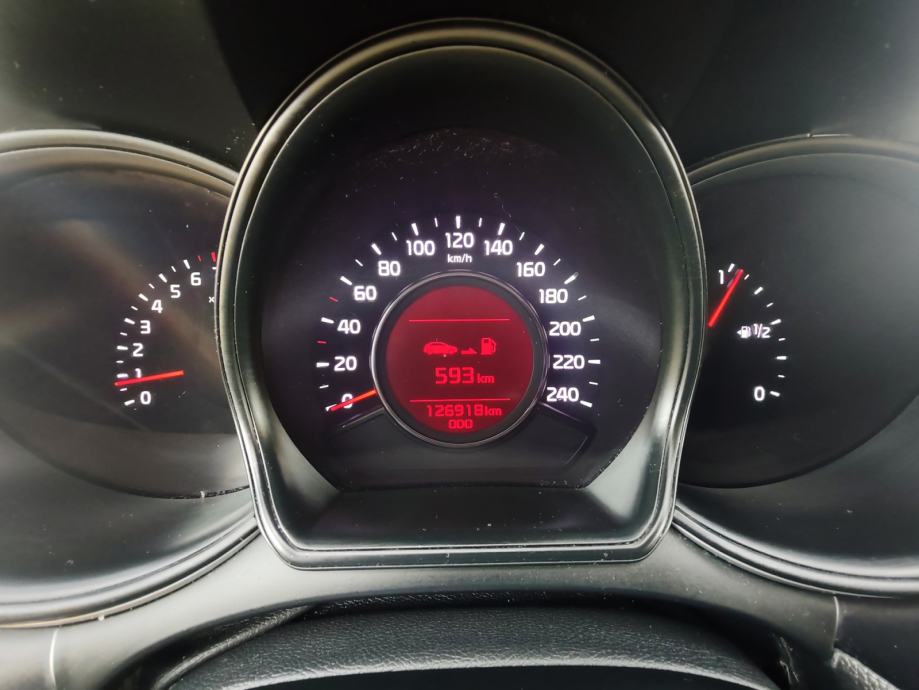 Kia Ceed 1.4 16V/2018.god./127.000km/reg:8./2027./najbolji motor-lanac, fotografija 3