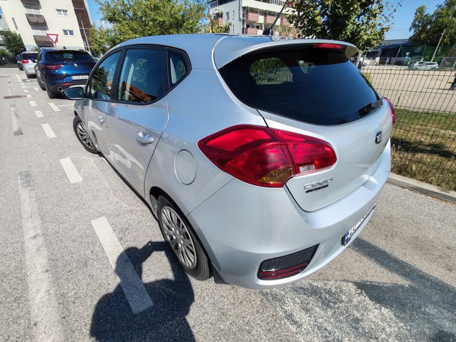 Kia Ceed 1.4 16V/2018.god./127.000km/reg:8./2027./najbolji motor-lanac, fotografija 12