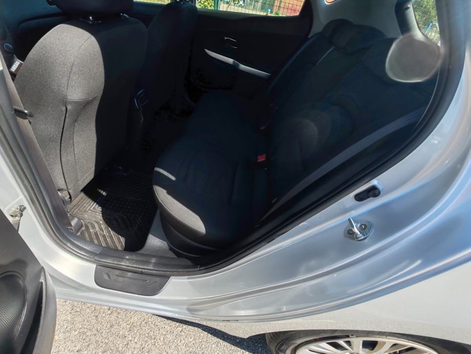 Kia Ceed 1.4 16V/2018.god./127.000km/reg:8./2027./najbolji motor-lanac, fotografija 13