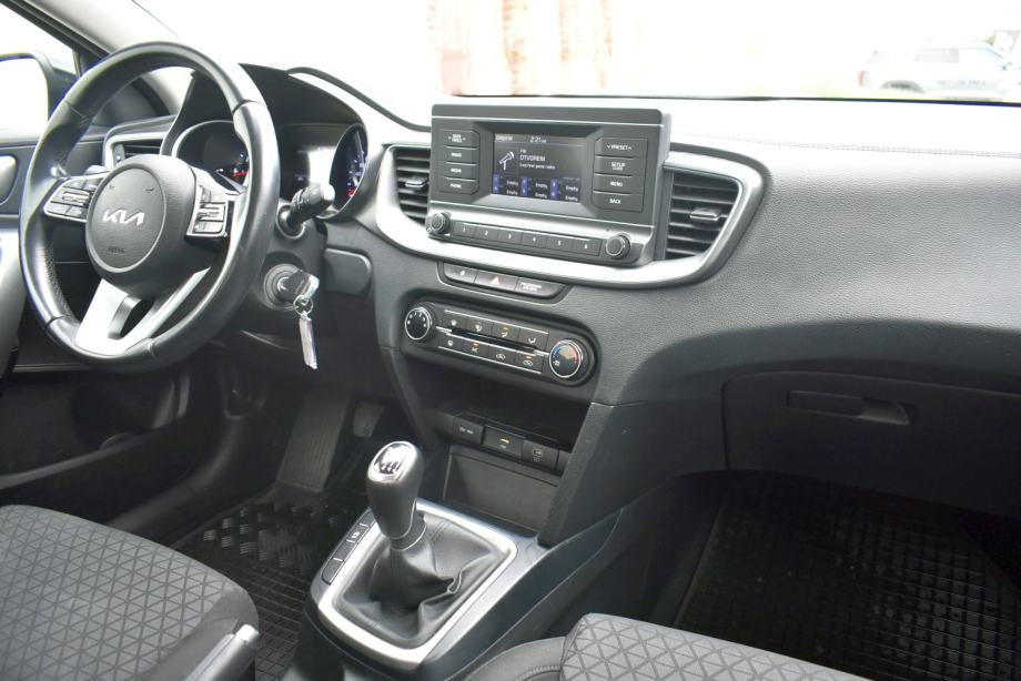 Kia Ceed 1.5 T-GDI LX Urban *HR* 1.VLASNIK,TVORNIČKO JAMSTVO, fotografija 7