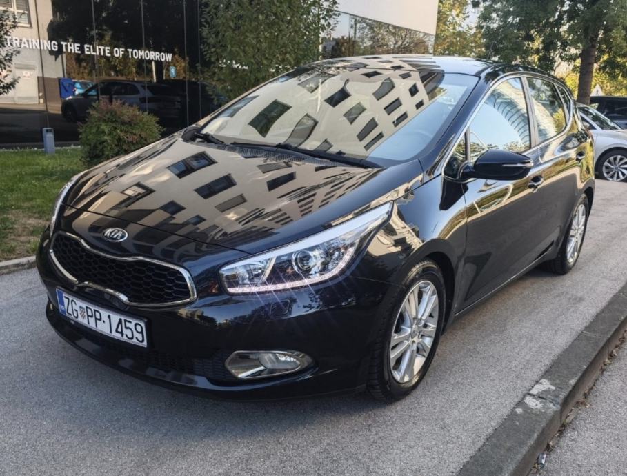 Kia Ceed (cee'd) 1,6 CRDi EX, Kamera, Navig.. Webasto, Keylless-goo, fotografija 7