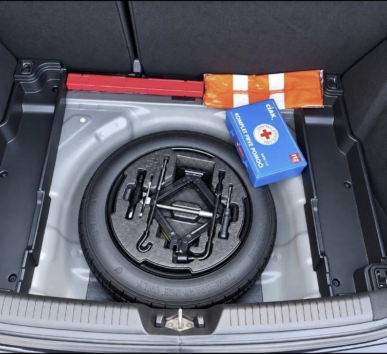 Kia Ceed (cee'd) 1,6 CRDi EX, Kamera, Navig.. Webasto, Keylless-goo, fotografija 16