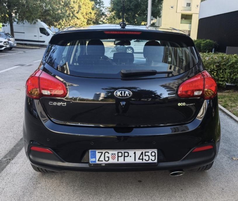 Kia Ceed (cee'd) 1,6 CRDi EX, Kamera, Navig.. Webasto, Keylless-goo, fotografija 19