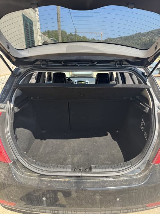 Kia Ceed (cee'd) 1,6 CRDi EX, fotografija 8