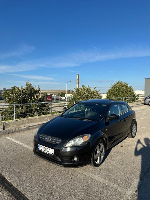 Kia Ceed (cee'd) 1,6 CRDi EX Sport, pogled izvana - slika 2