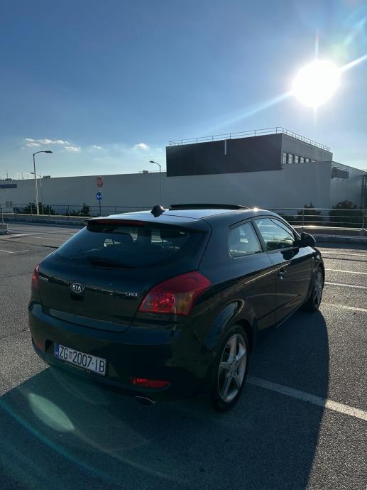 Kia Ceed (cee'd) 1,6 CRDi EX Sport, pogled izvana - slika 4